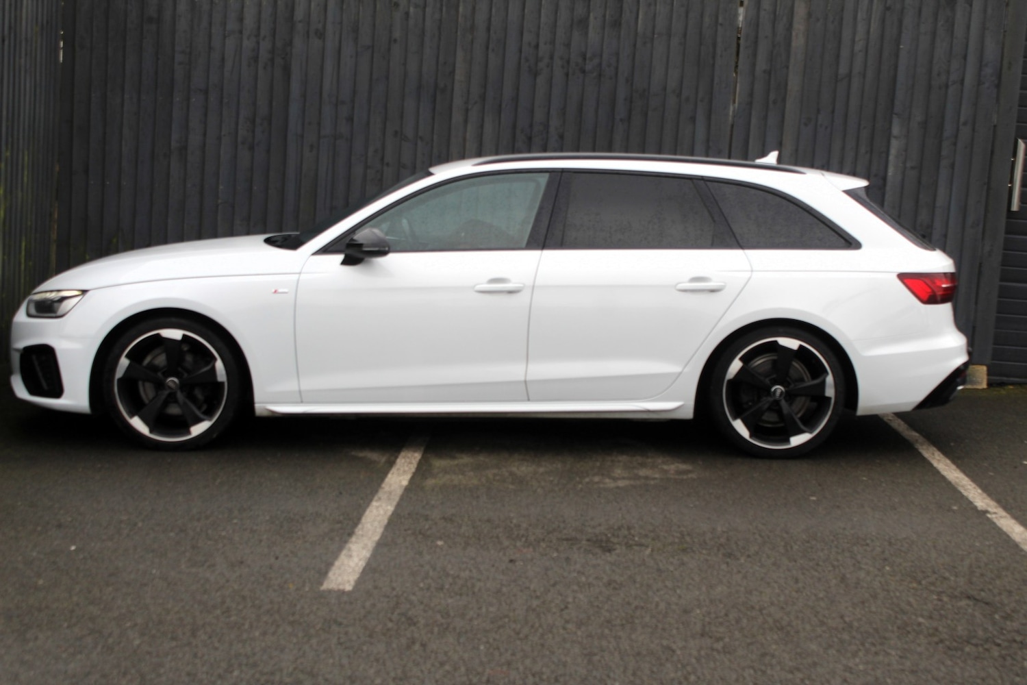 Used Audi A4 2020 for sale - 77954081: Photo 5