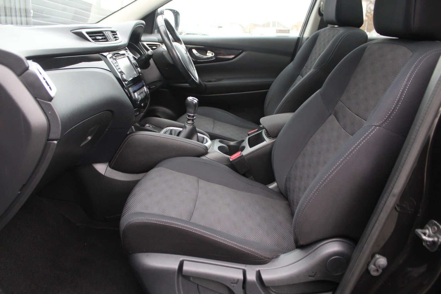 Used Nissan Qashqai 2015 for sale - 76924389: Photo 13