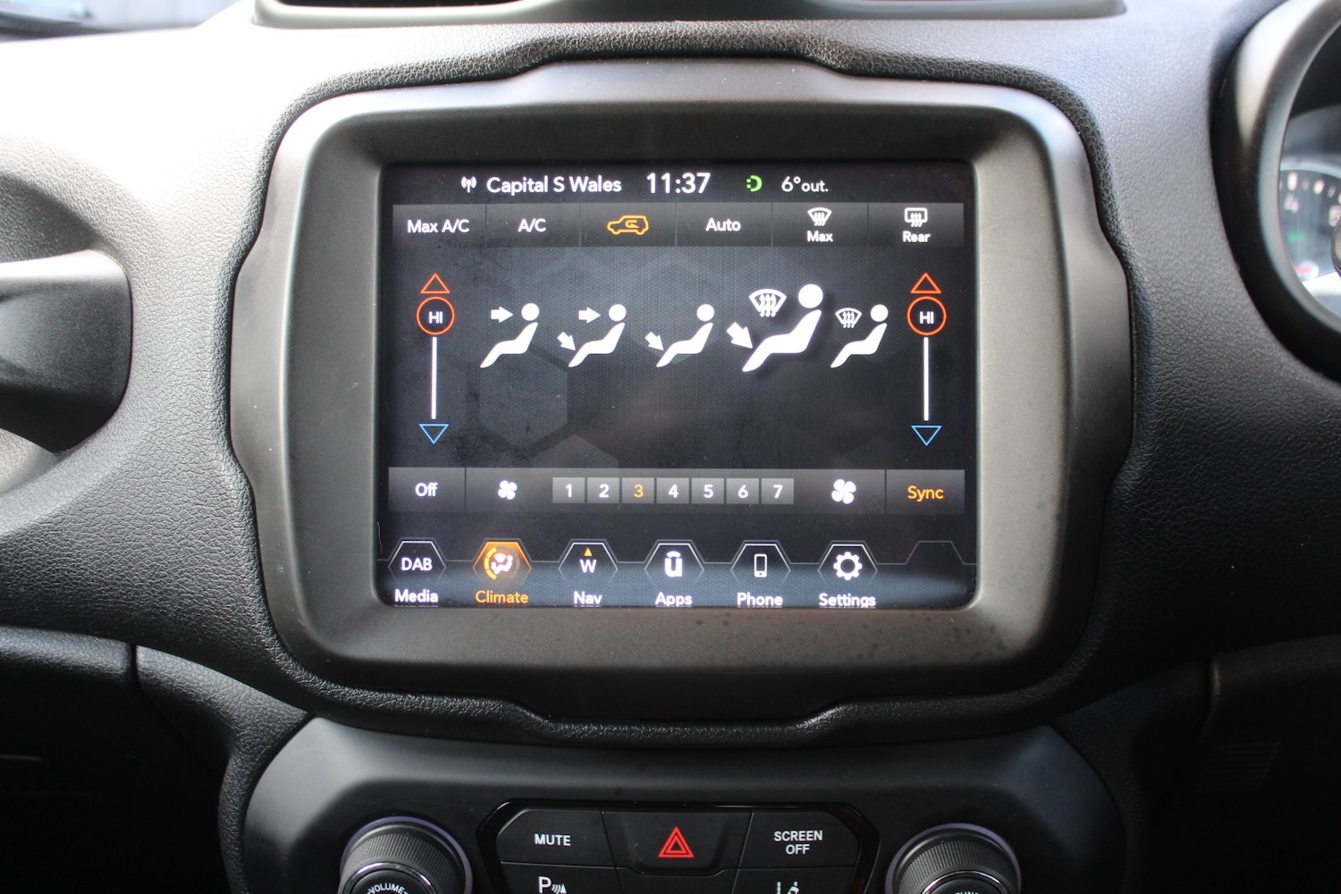 Used Jeep Renegade 2019 for sale - 76924499: Photo 18