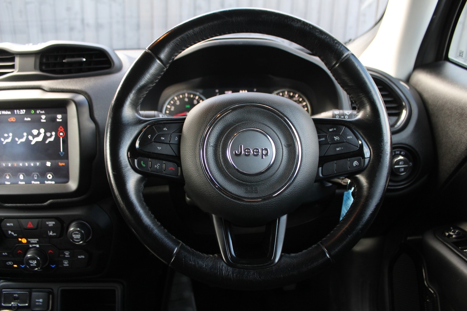 Used Jeep Renegade 2019 for sale - 76924499: Photo 25