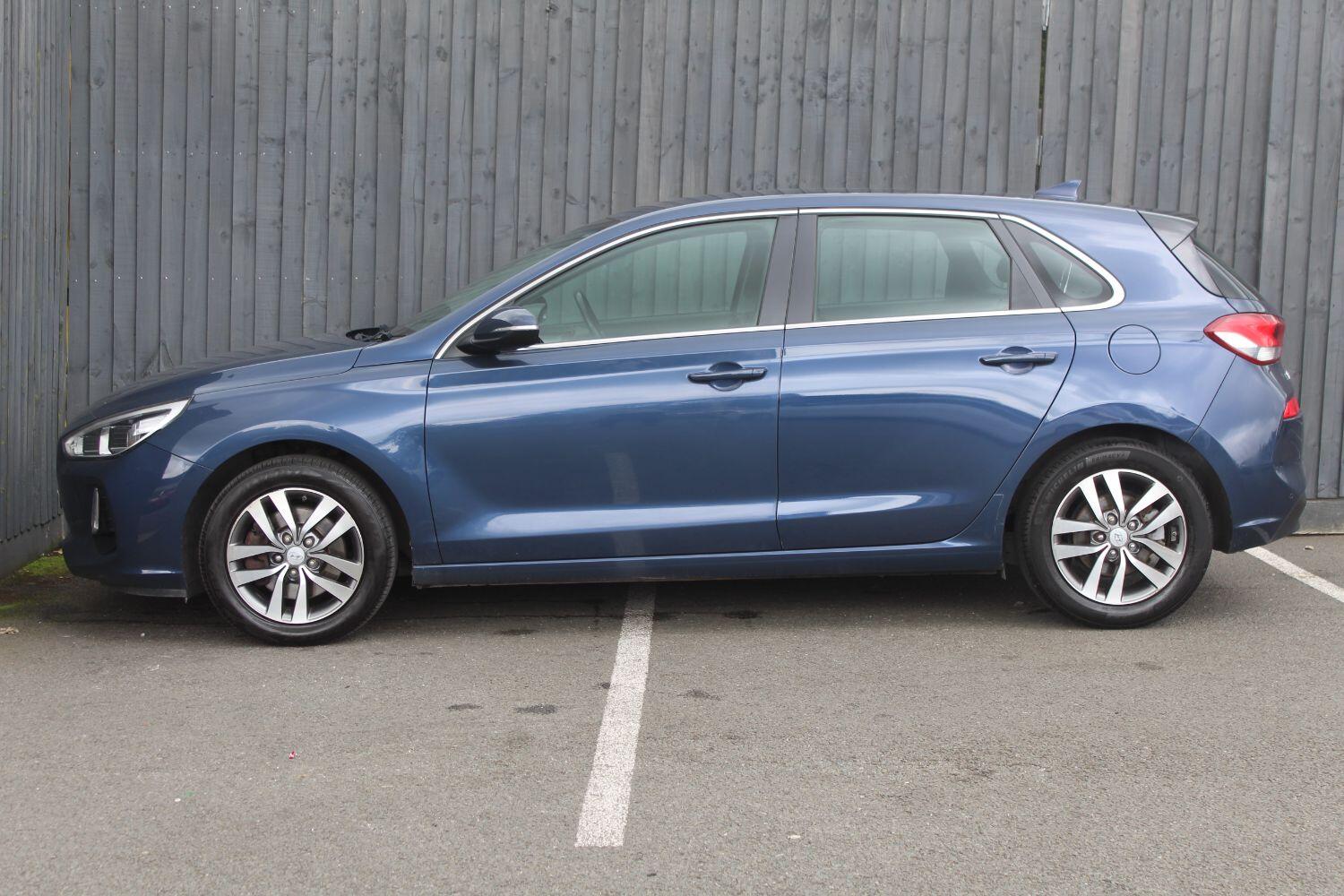 Used Hyundai i30 2017 for sale - 76924440: Photo 6