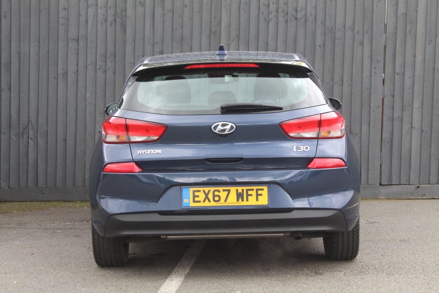 Used Hyundai i30 2017 for sale - 76924440: Photo 9