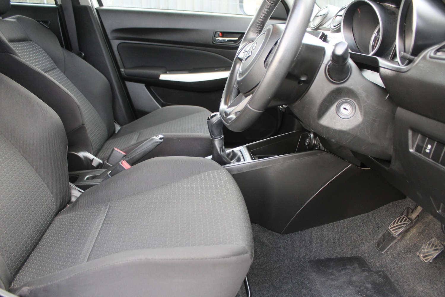 Used Suzuki Swift 2018 for sale - 77085310: Photo 12