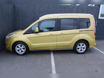 Used Ford Tourneo Connect 2015 for sale - 77906605: Photo