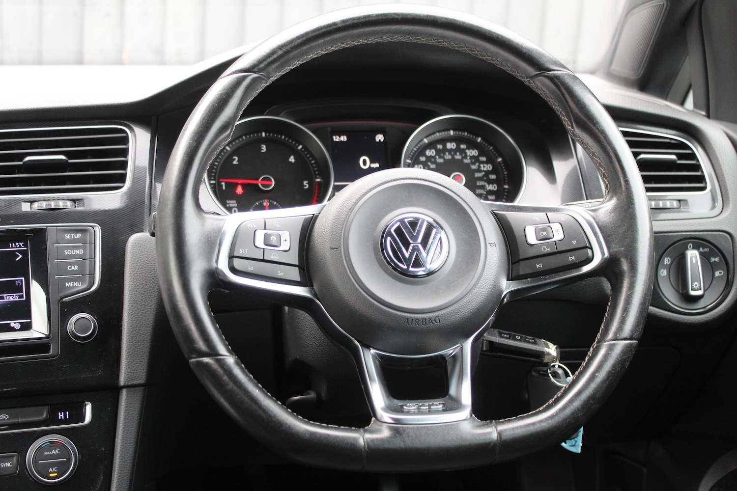 Used Volkswagen Golf 2015 for sale - 76924381: Photo 20