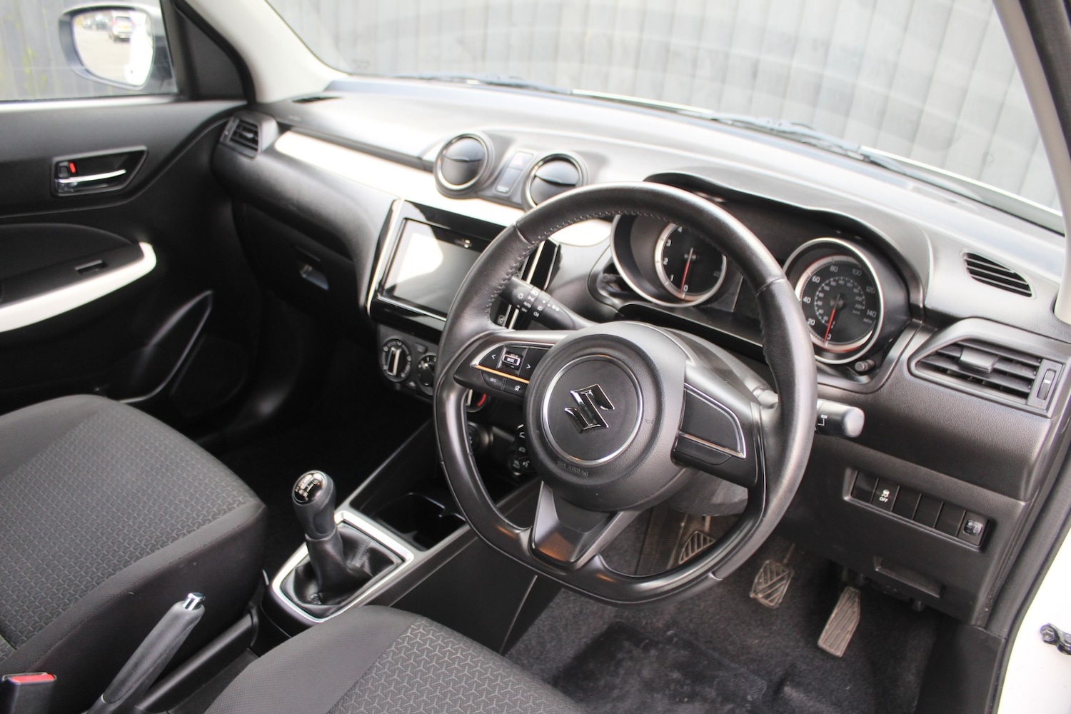 Used Suzuki Swift 2018 for sale - 77313922: Photo 12