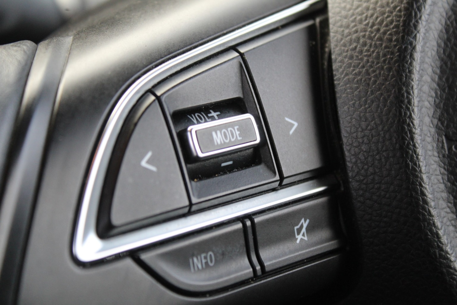 Used Suzuki Swift 2018 for sale - 77313922: Photo 21