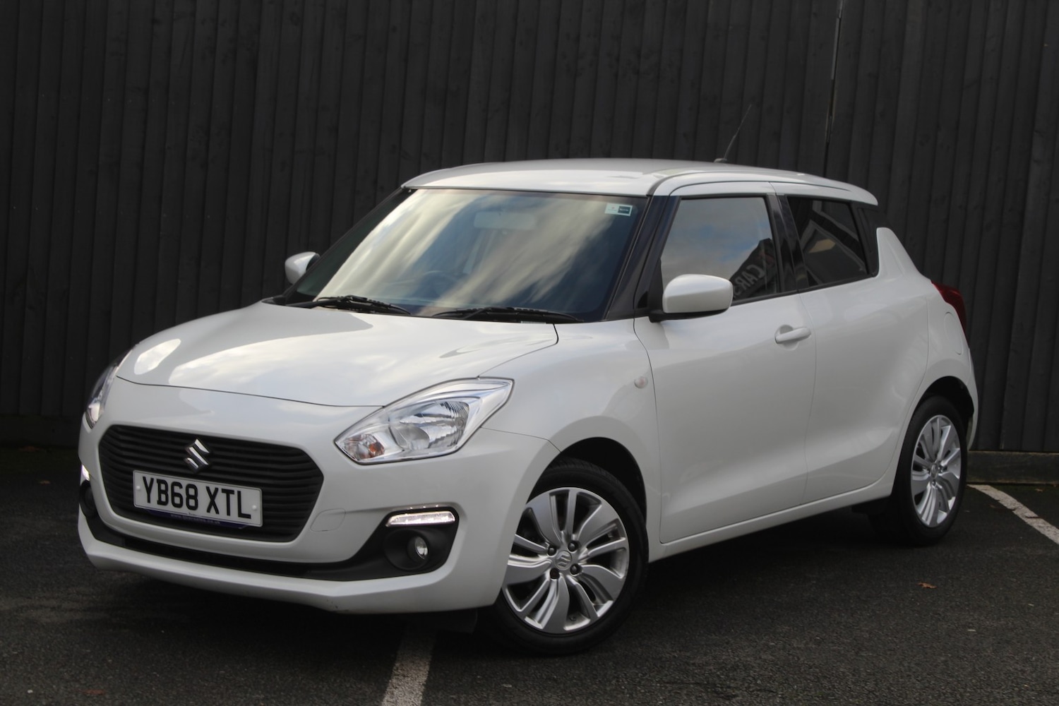 Used Suzuki Swift 2018 for sale - 77313922: Photo 5