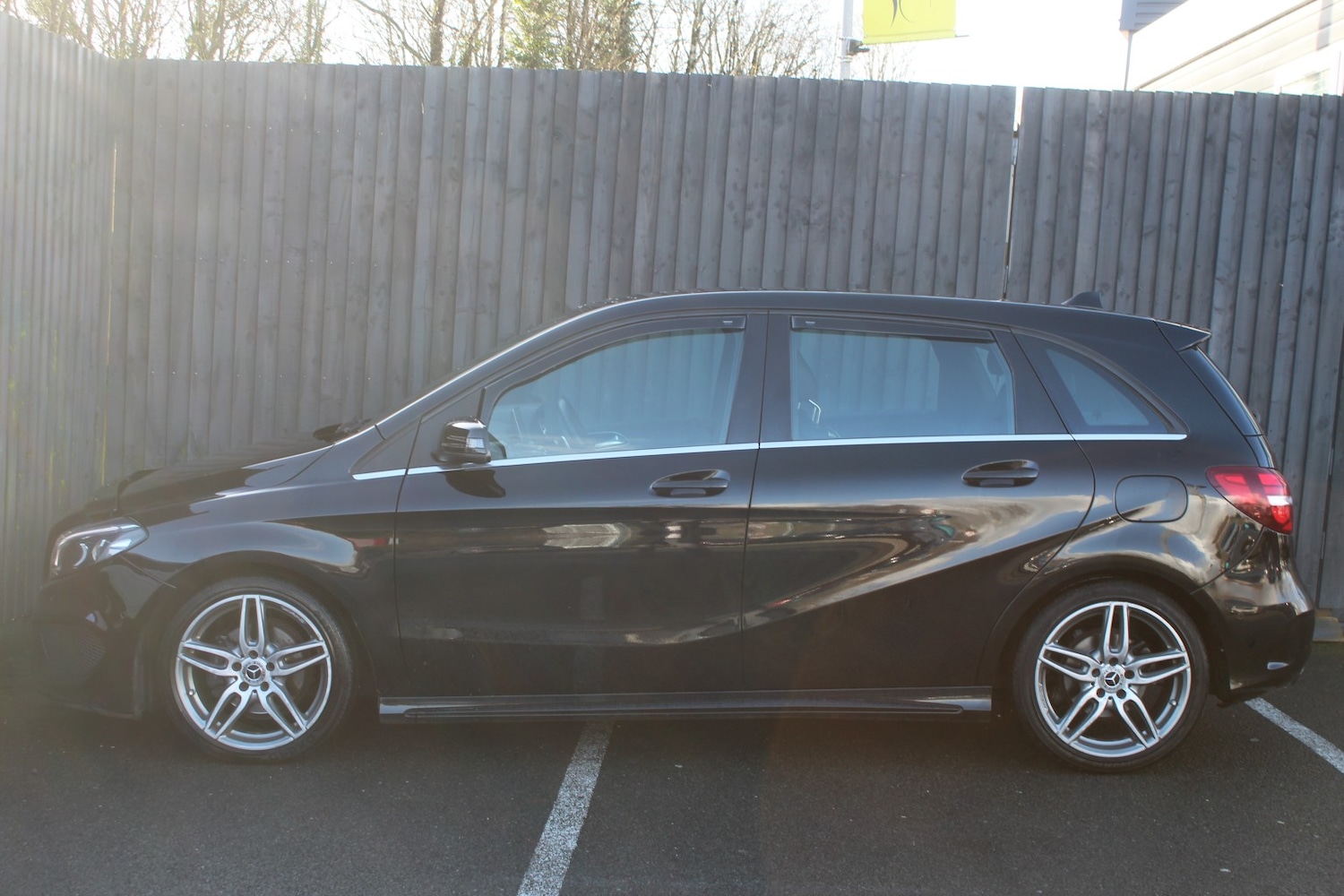 Used Mercedes-Benz B Class 2017 for sale - 77494675: Photo 4