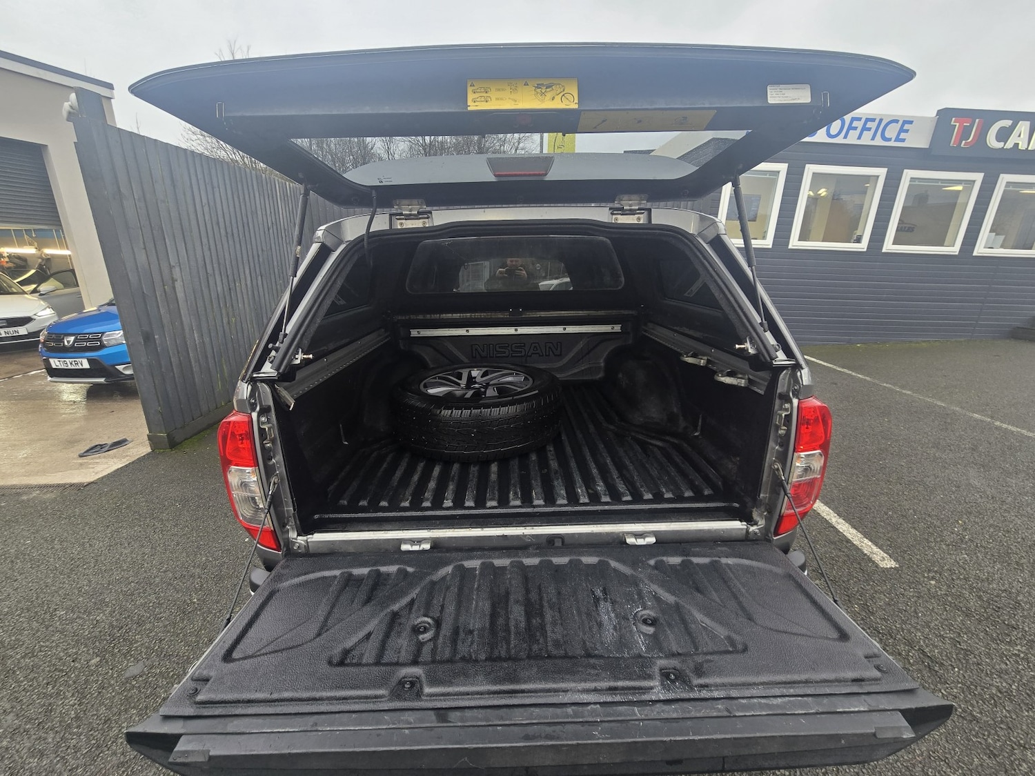 Used Nissan Navara 2016 for sale - 77494865: Photo 12