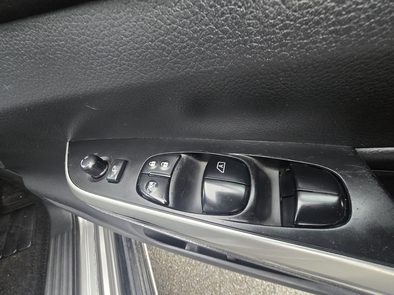 Used Nissan Navara 2016 for sale - 77494865: Photo 16