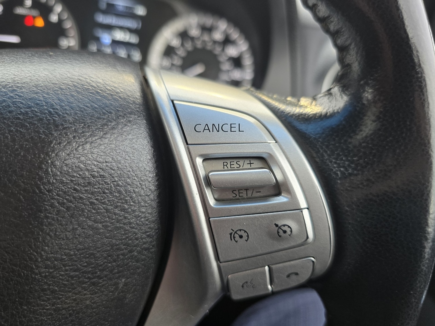 Used Nissan Navara 2016 for sale - 77494865: Photo 25