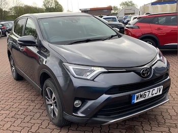 Used Toyota RAV4 2017 for sale - 78300469: Photo