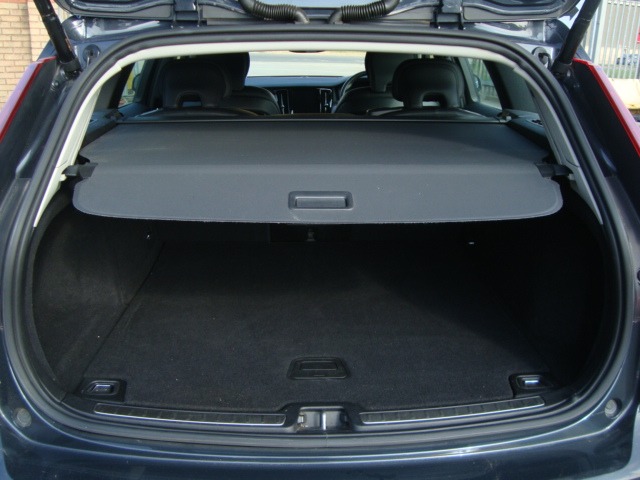 Used Volvo V60 2018 for sale - 76098348: Photo 11
