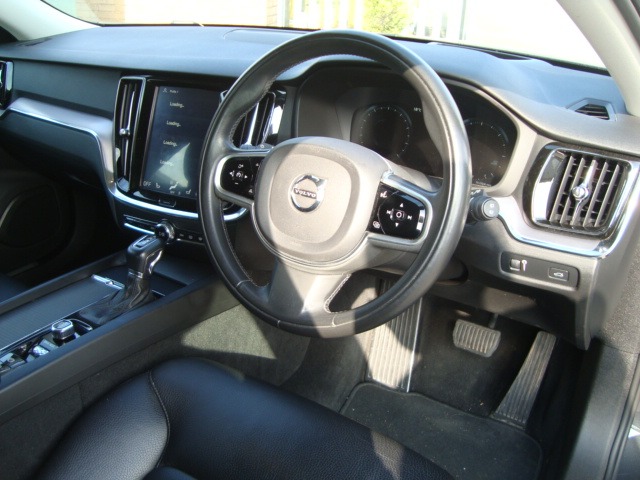 Used Volvo V60 2018 for sale - 76098348: Photo 15