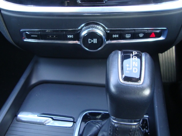 Used Volvo V60 2018 for sale - 76098348: Photo 20
