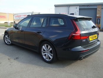Used Volvo V60 2018 for sale - 76098348: Photo 2