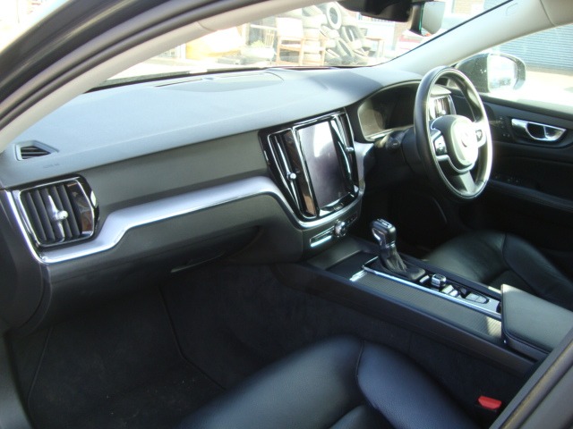 Used Volvo V60 2018 for sale - 76098348: Photo 6