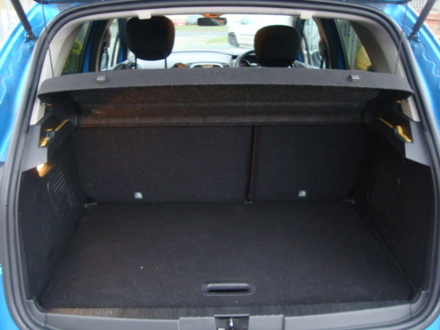 Used Renault Captur 2015 for sale - 76714107: Photo 11