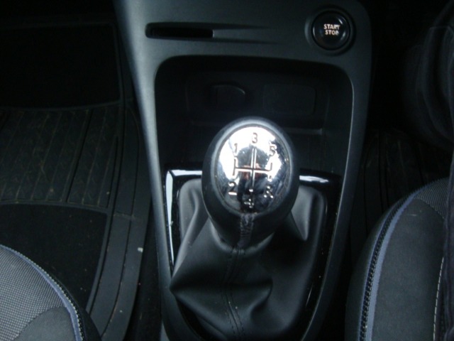 Used Renault Captur 2015 for sale - 76714107: Photo 17