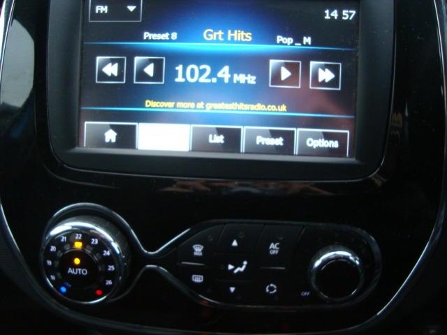 Used Renault Captur 2015 for sale - 76714107: Photo 18