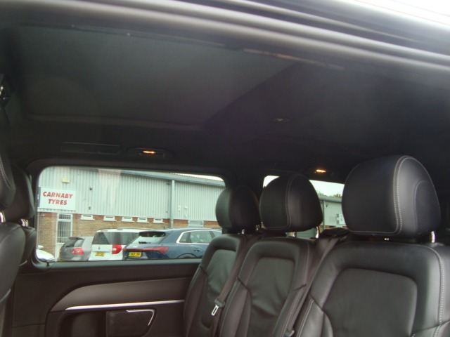 Used Mercedes-Benz V-Class 2022 for sale - 76348670: Photo 16