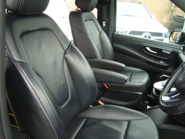 Used Mercedes-Benz V-Class 2022 for sale - 76348670: Photo 25