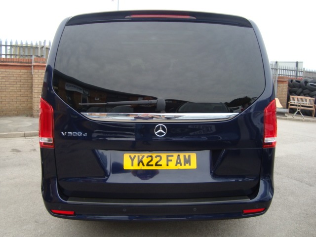 Used Mercedes-Benz V-Class 2022 for sale - 76348670: Photo 4