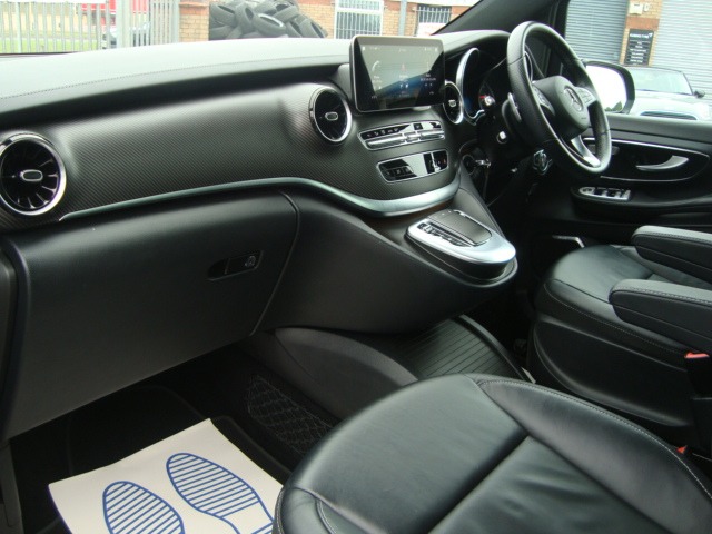 Used Mercedes-Benz V-Class 2022 for sale - 76348670: Photo 6