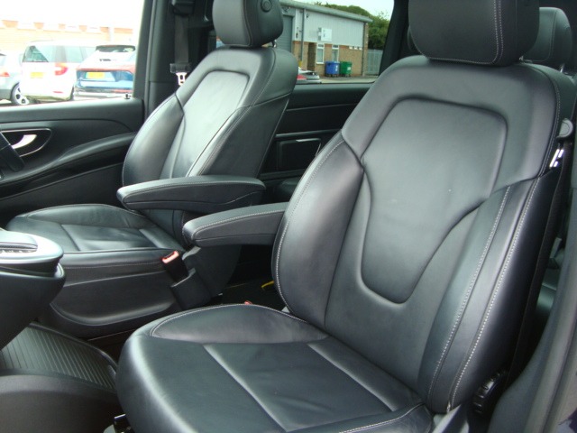 Used Mercedes-Benz V-Class 2022 for sale - 76348670: Photo 7