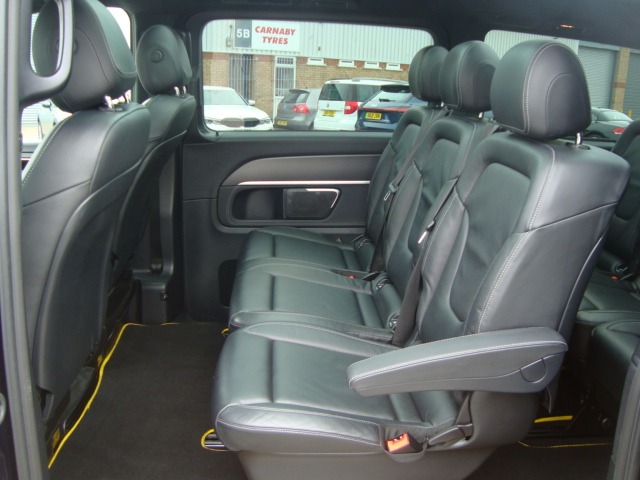 Used Mercedes-Benz V-Class 2022 for sale - 76348670: Photo 8