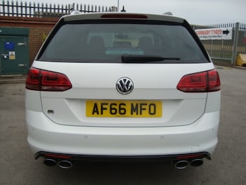 Used Volkswagen Golf 2016 for sale - 76911515: Photo