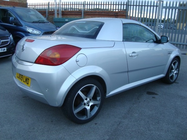 Used Vauxhall Tigra 2009 for sale - 76252792: Photo 22