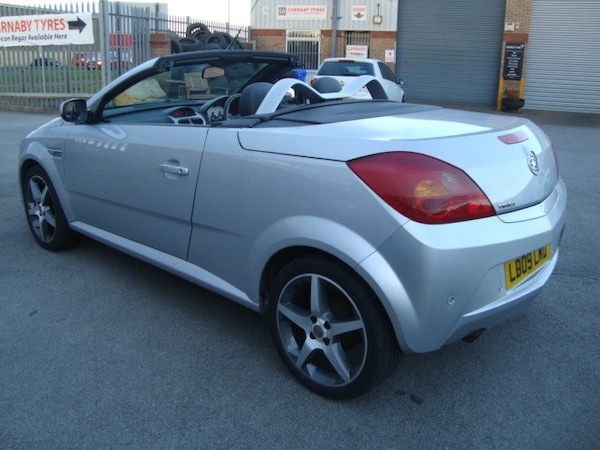 Used Vauxhall Tigra 2009 for sale - 76252792: Photo 26