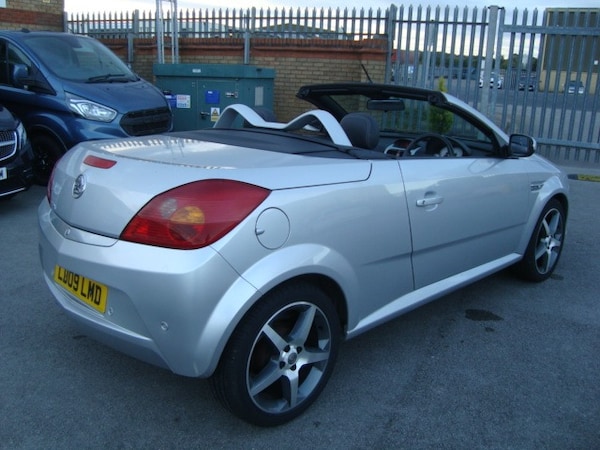 Used Vauxhall Tigra 2009 for sale - 76252792: Photo 27