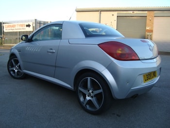 Used Vauxhall Tigra 2009 for sale - 76252792: Photo