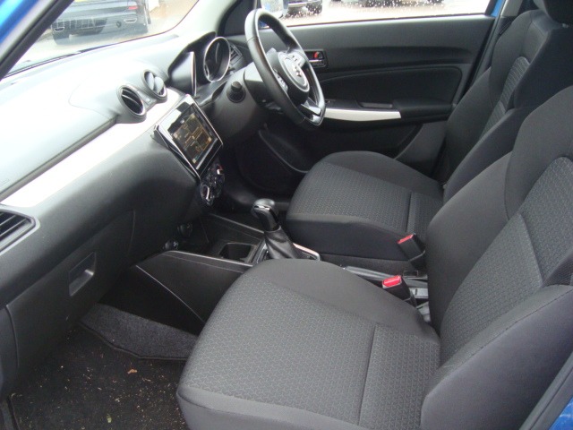 Used Suzuki Swift 2024 for sale - 77240396: Photo 5