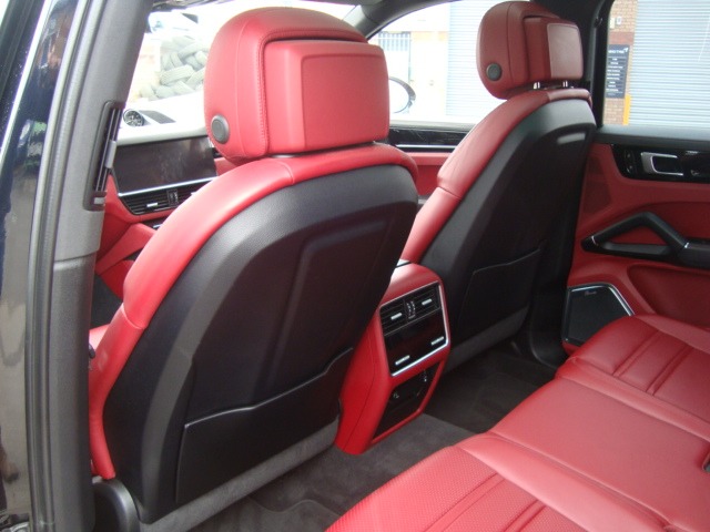 Used Porsche Cayenne 2021 for sale - 77796803: Photo 10