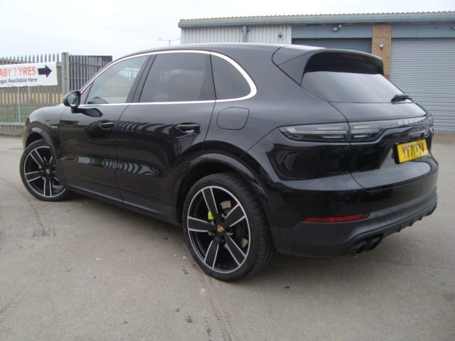 Used Porsche Cayenne 2021 for sale - 77796803: Photo 2