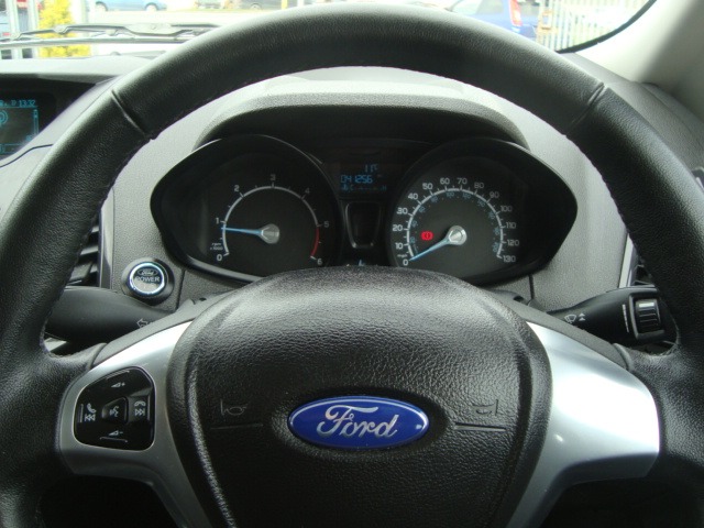 Used Ford Ecosport 2014 for sale - 77982016: Photo 15