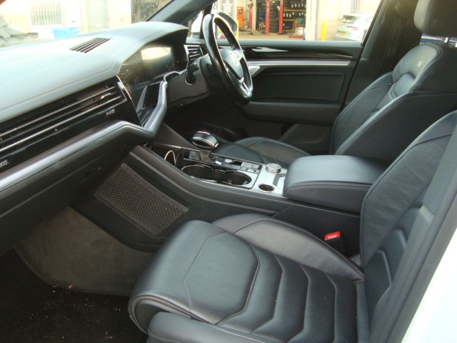 Used Volkswagen Touareg 2019 for sale - 76853589: Photo 5