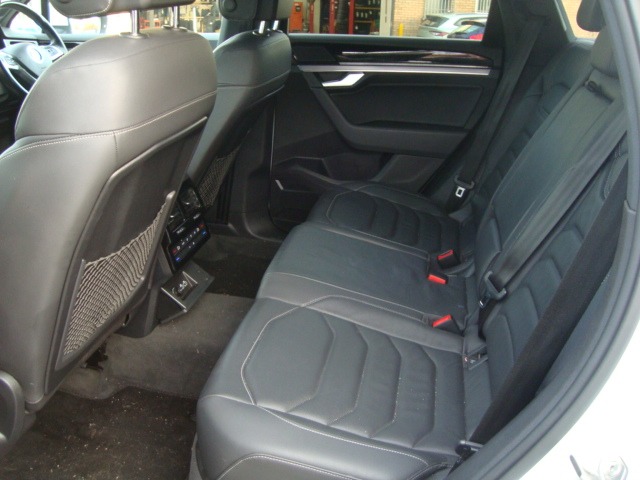 Used Volkswagen Touareg 2019 for sale - 76853589: Photo 8