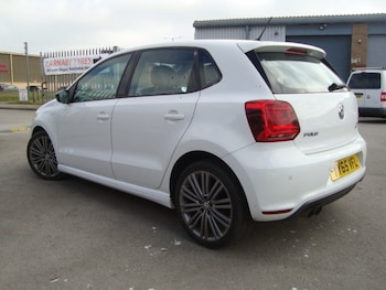 Used Volkswagen Polo 2015 for sale - 78380182: Photo