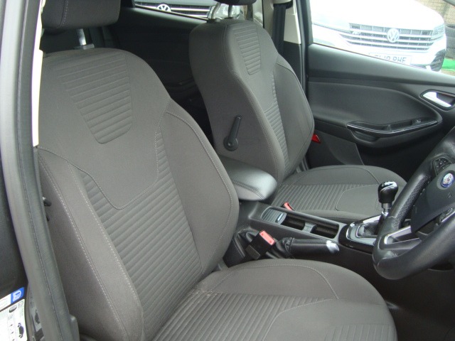 Used Ford Focus 2017 for sale - 77909933: Photo 13