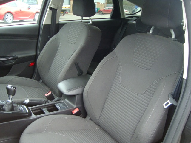 Used Ford Focus 2017 for sale - 77909933: Photo 6