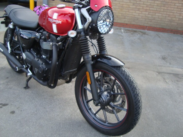 Triumph BONNEVILLE