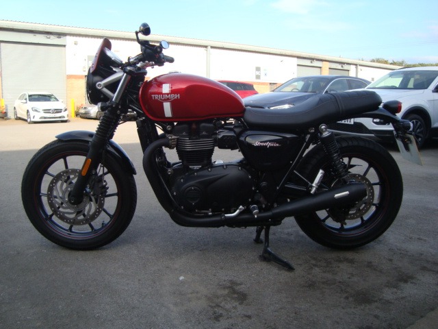 Triumph BONNEVILLE