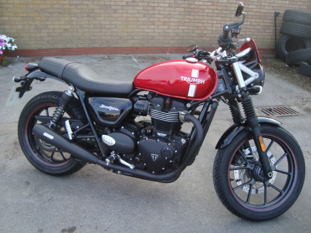 Triumph BONNEVILLE