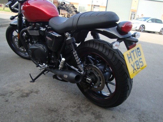 Triumph BONNEVILLE