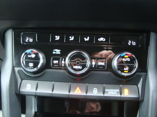 Used Skoda Karoq 2018 for sale - 77304753: Photo 18